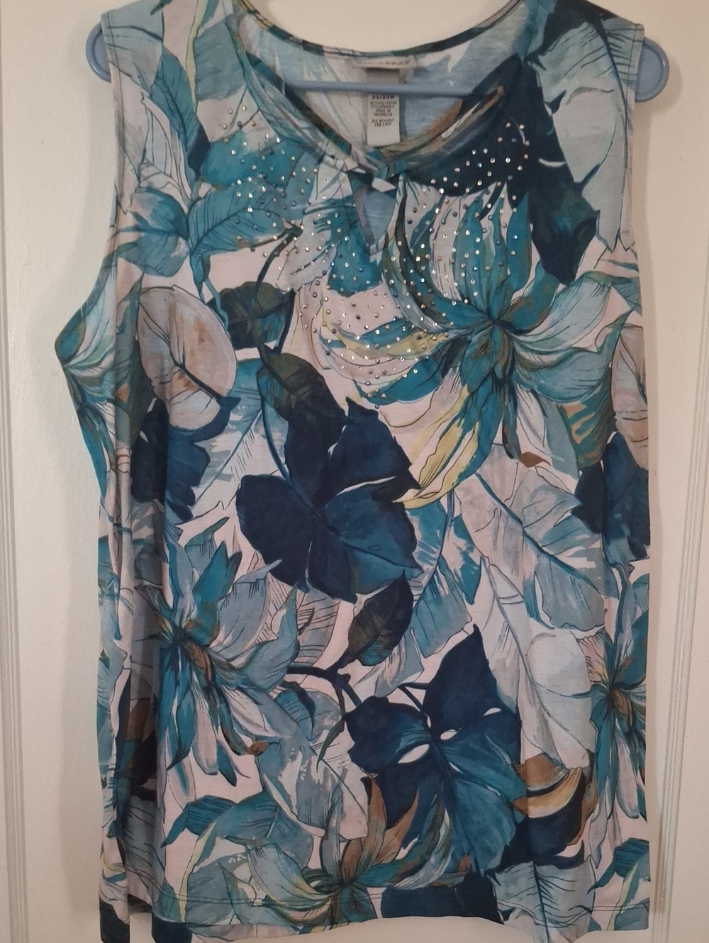 Sleeveless Floral Print Women’s Top in Teal Blue